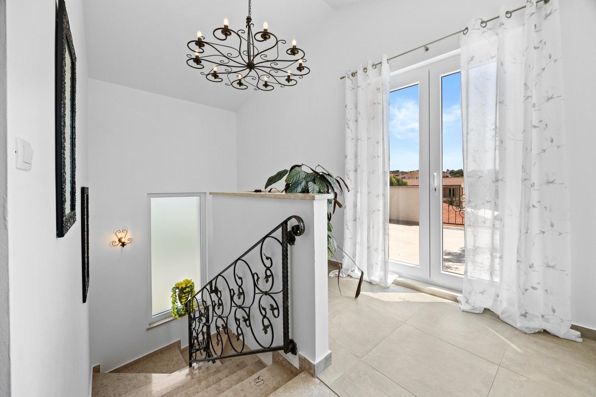 Five Bedroom Villa Emily With Pool In Medulin Exterior photo