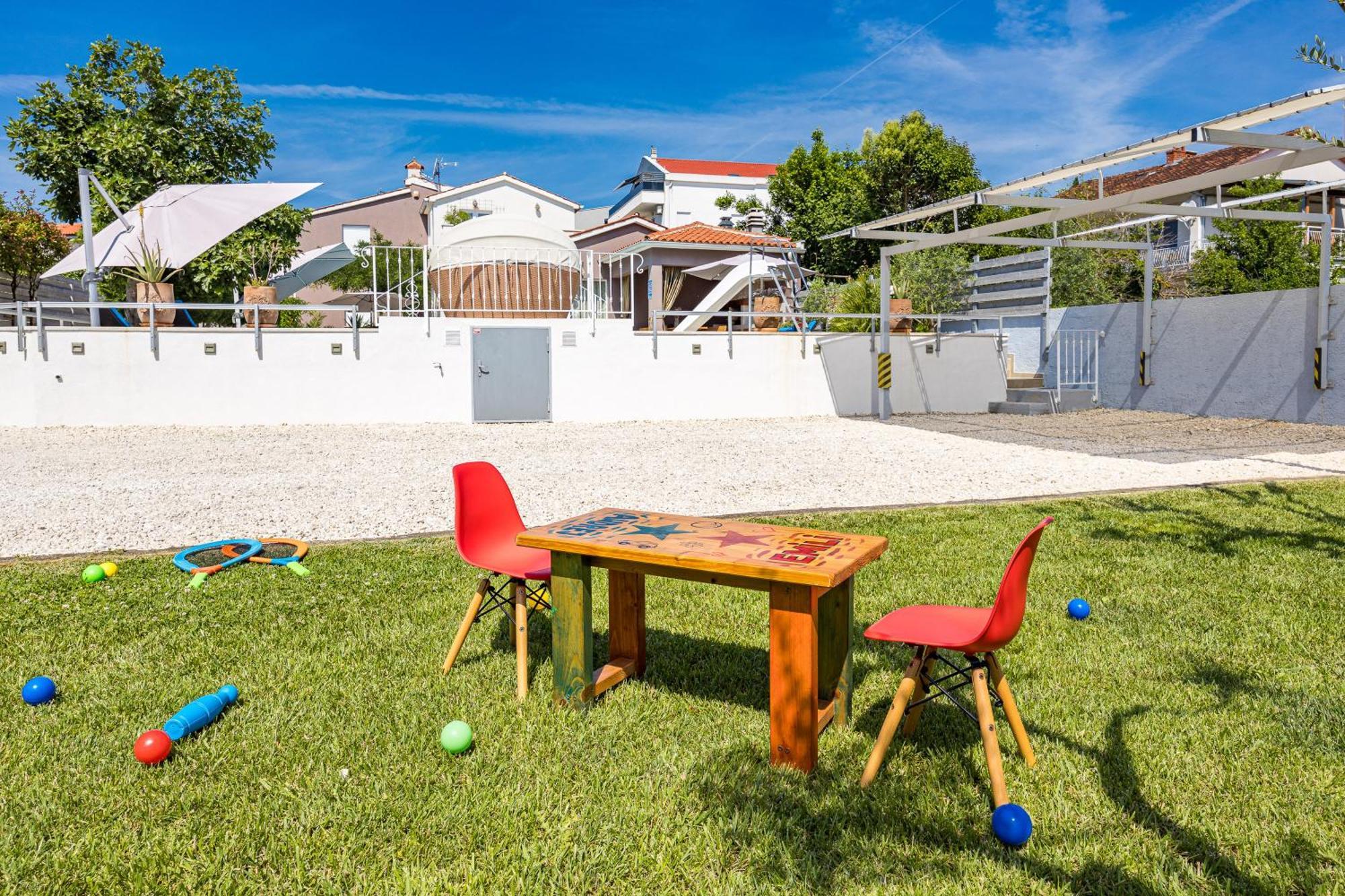 Five Bedroom Villa Emily With Pool In Medulin Exterior photo